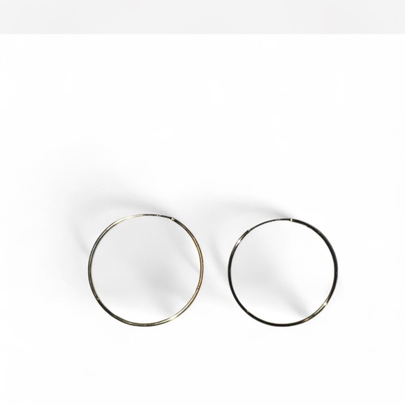 Elegant Gold Hoop Earrings - Picture 2 of 3